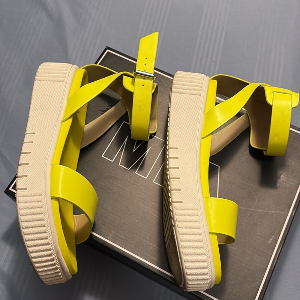 Mia Platform Sandals - Picture 6 of 9